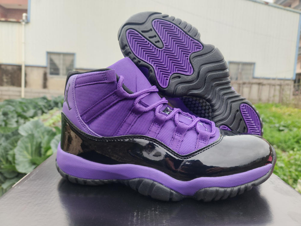 Men's Air Jordan 11 Retro Black / Purple