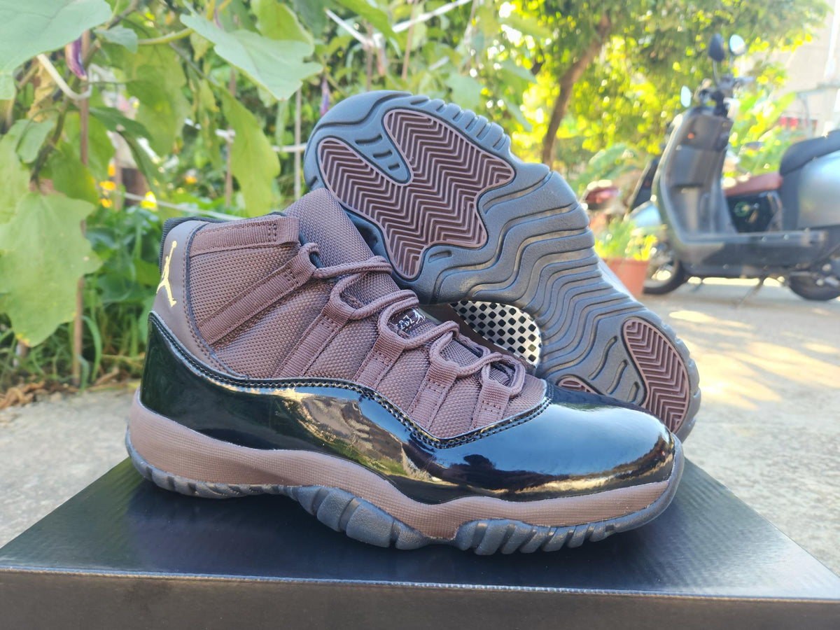 Air Jordan 11 Black Brown