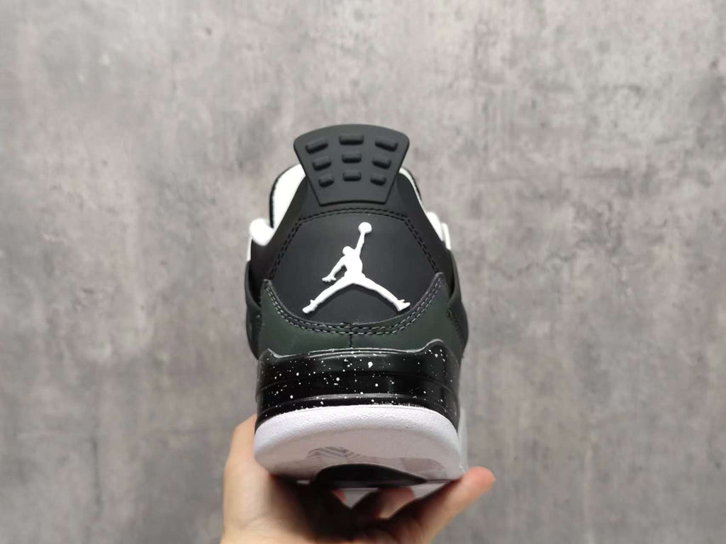 Air Jordan 4 Retro Fear