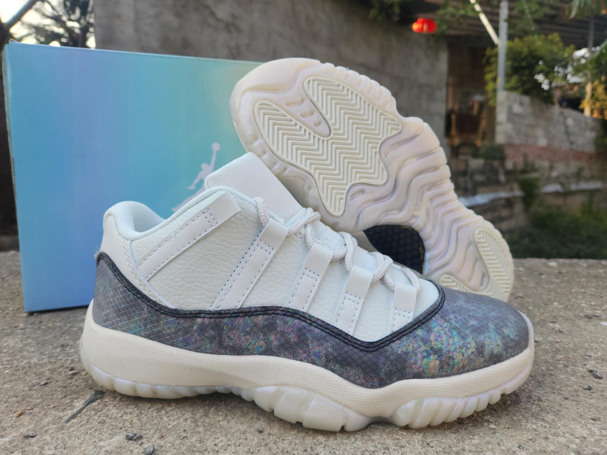 Air Jordan 11 Low Year of the Snake Multicolor