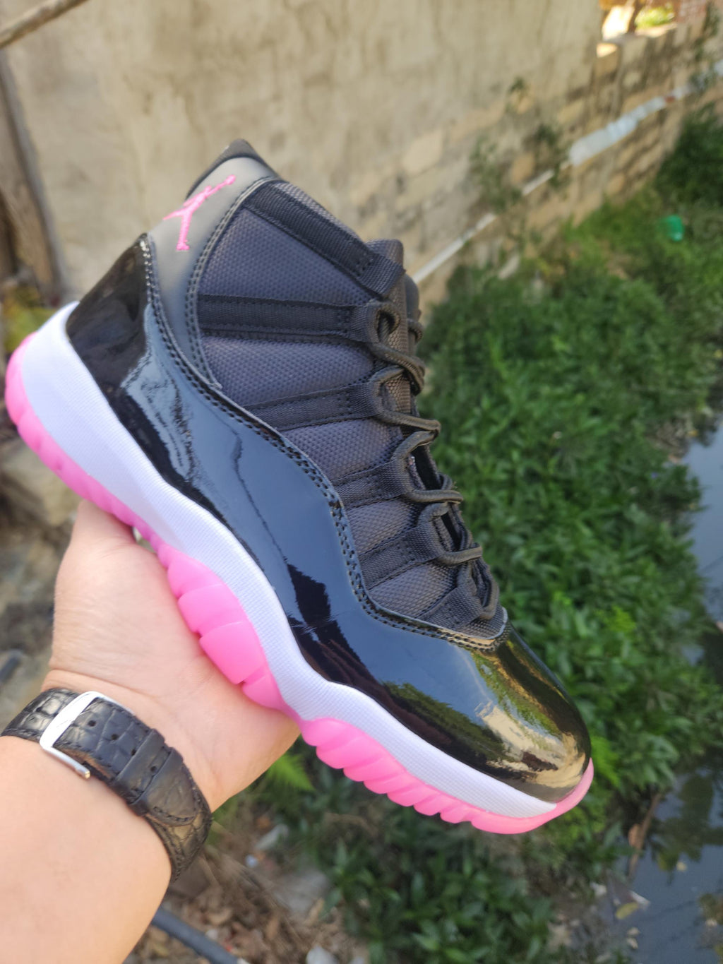Men's Air Jordan 11 Retro Black / Rose Red