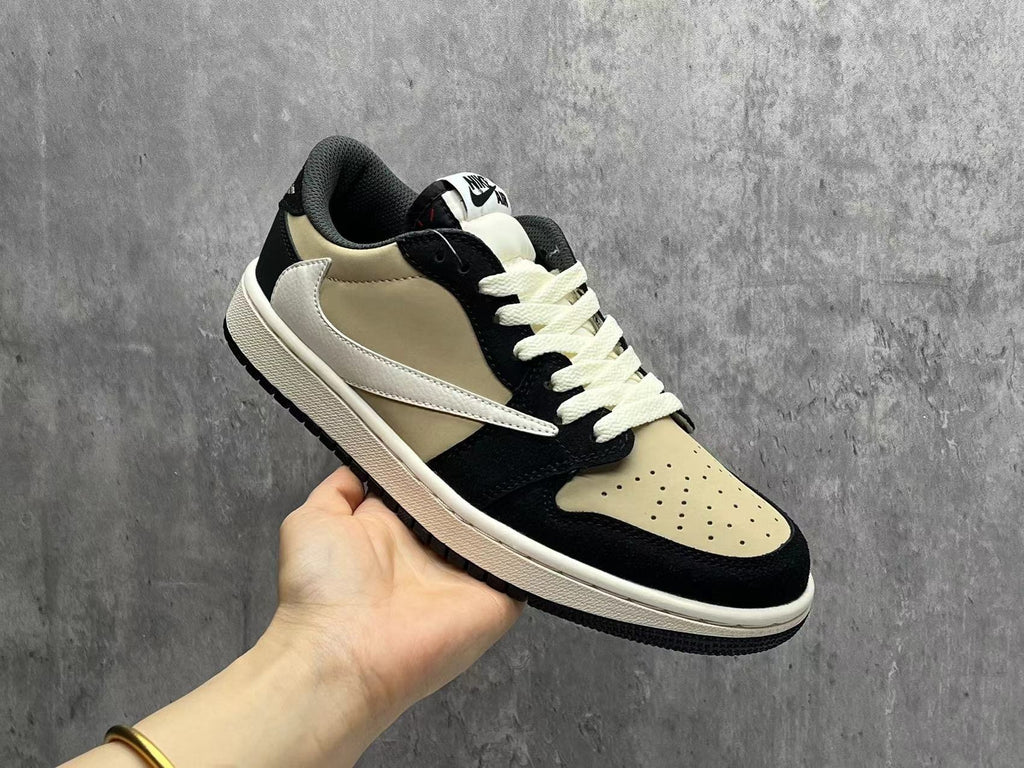 Travis Scott x Air Jordan 1 Low OG SP Beige-Black Reverse Swoosh