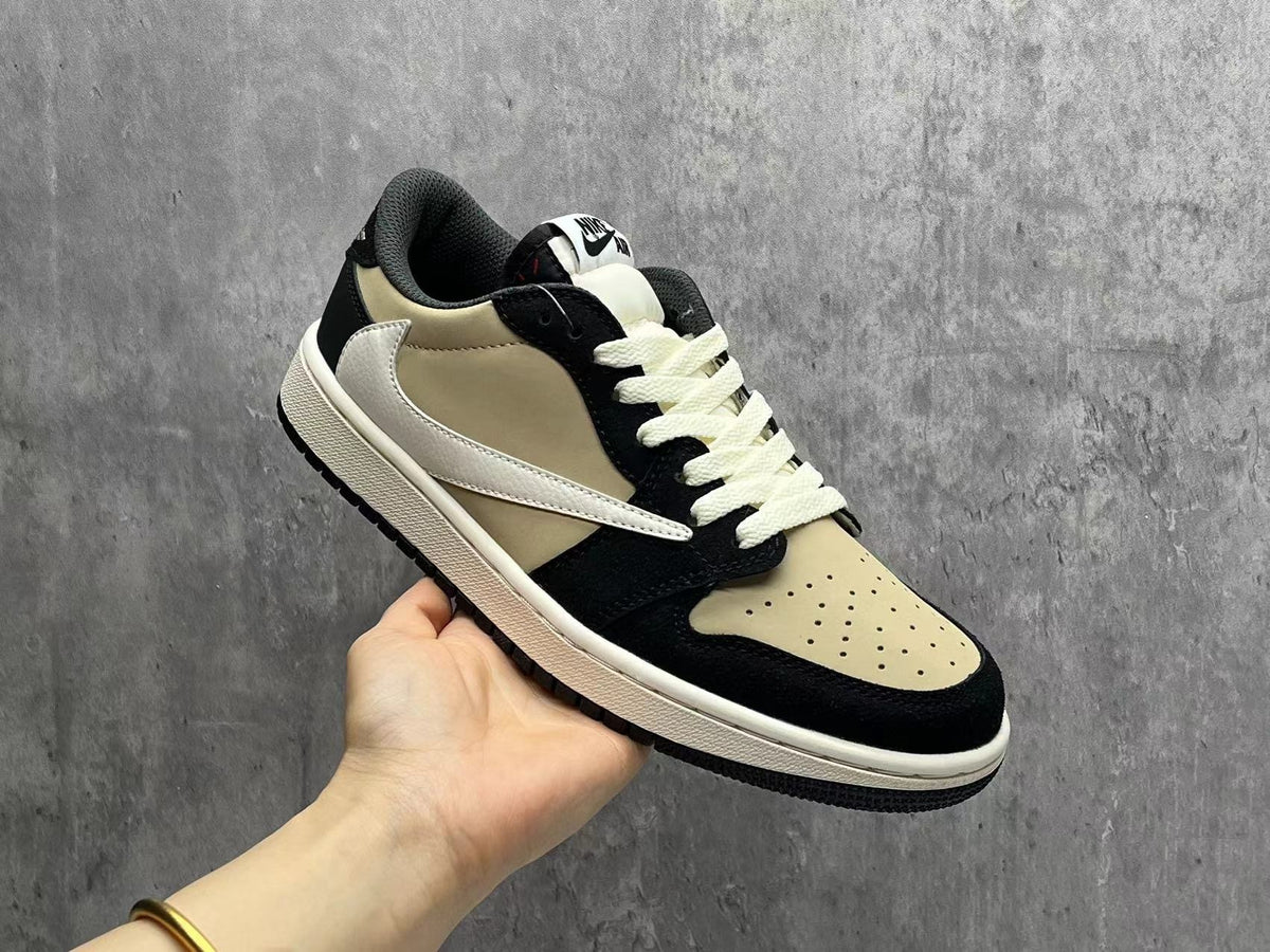 Travis Scott x Air Jordan 1 Low OG SP Beige-Black Reverse Swoosh
