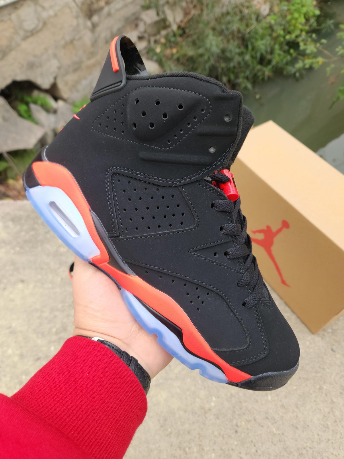 Air Jordan 6 Retro “Shattered Backboard” Black / Light Crimson