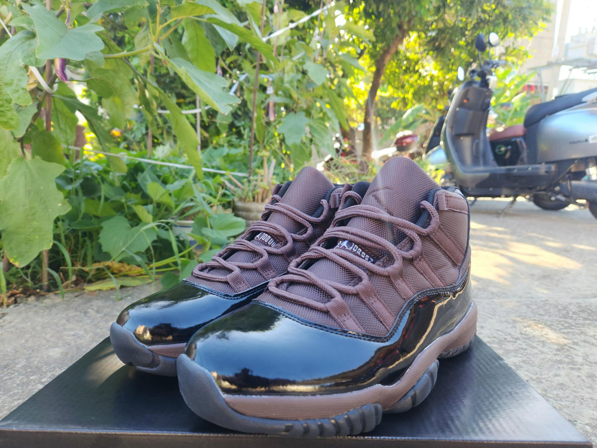 Air Jordan 11 Black Brown