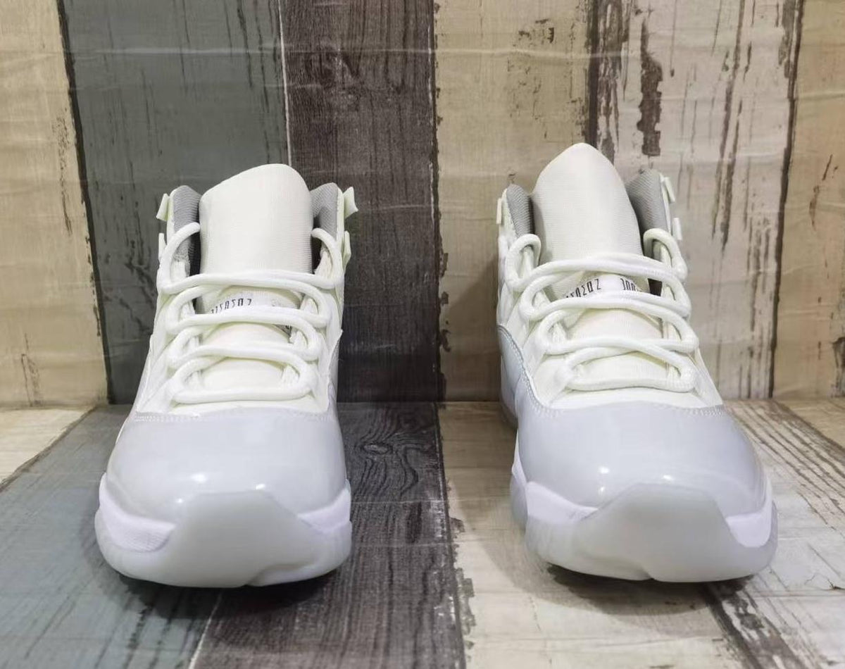 Air Jordan 11 Retro Off-White / Grey