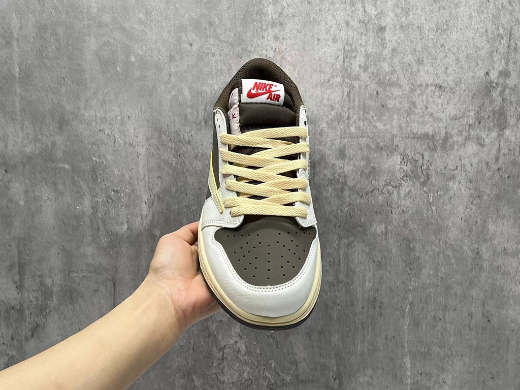 Travis Scott x Air Jordan 1 Low OG SP White-Brown Reverse Swoosh