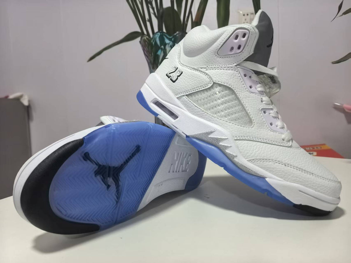 Women's Air Jordan 5 Retro White / Metallic Silver