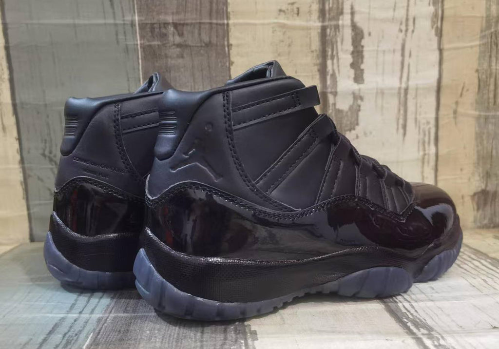 Air Jordan 11 Retro Black White