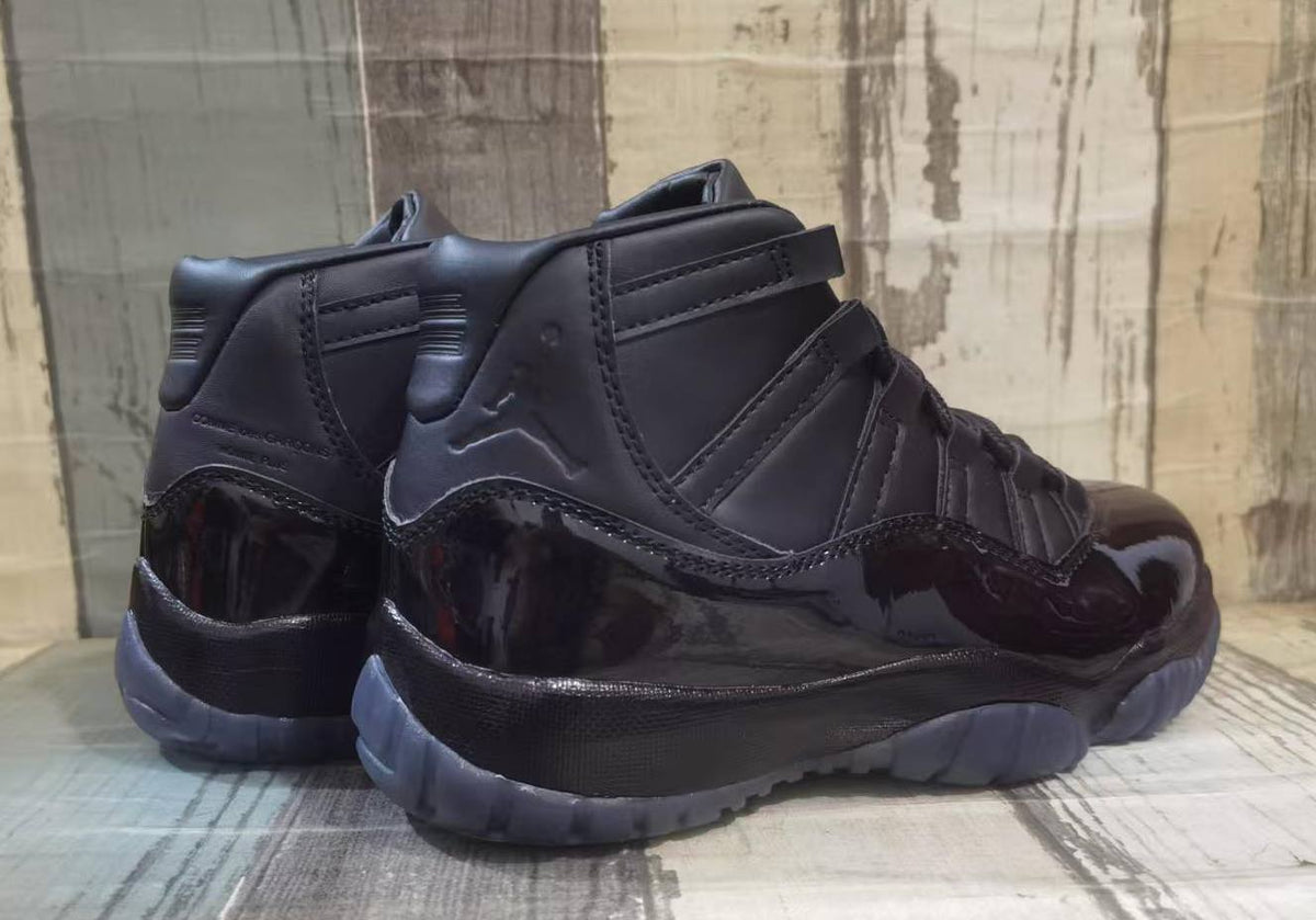 Air Jordan 11 Retro Black White