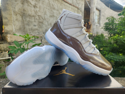 Air Jordan 11 Retro Brown / Grey