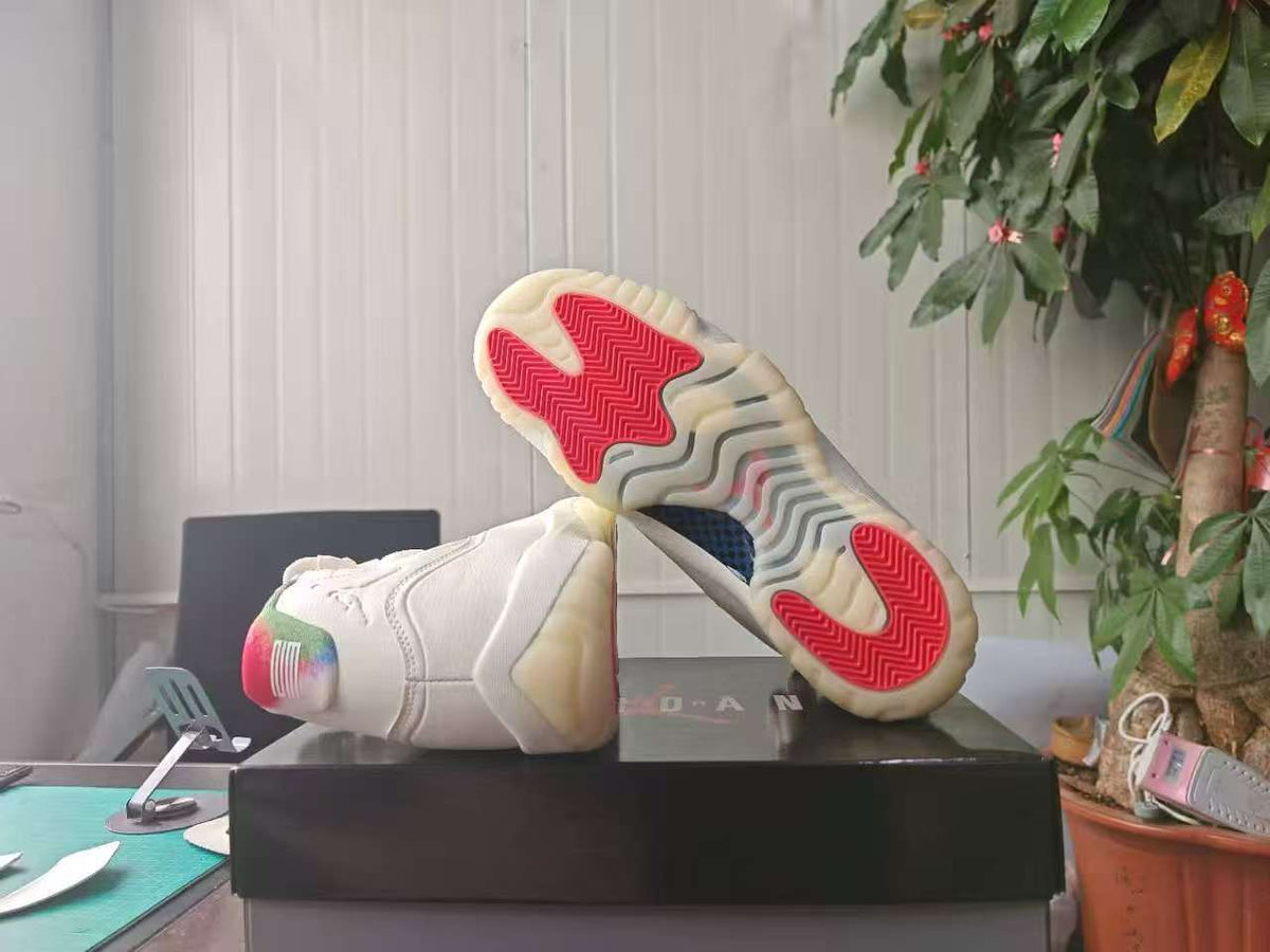Air Jordan 11 Retro Sail / Sport Royal