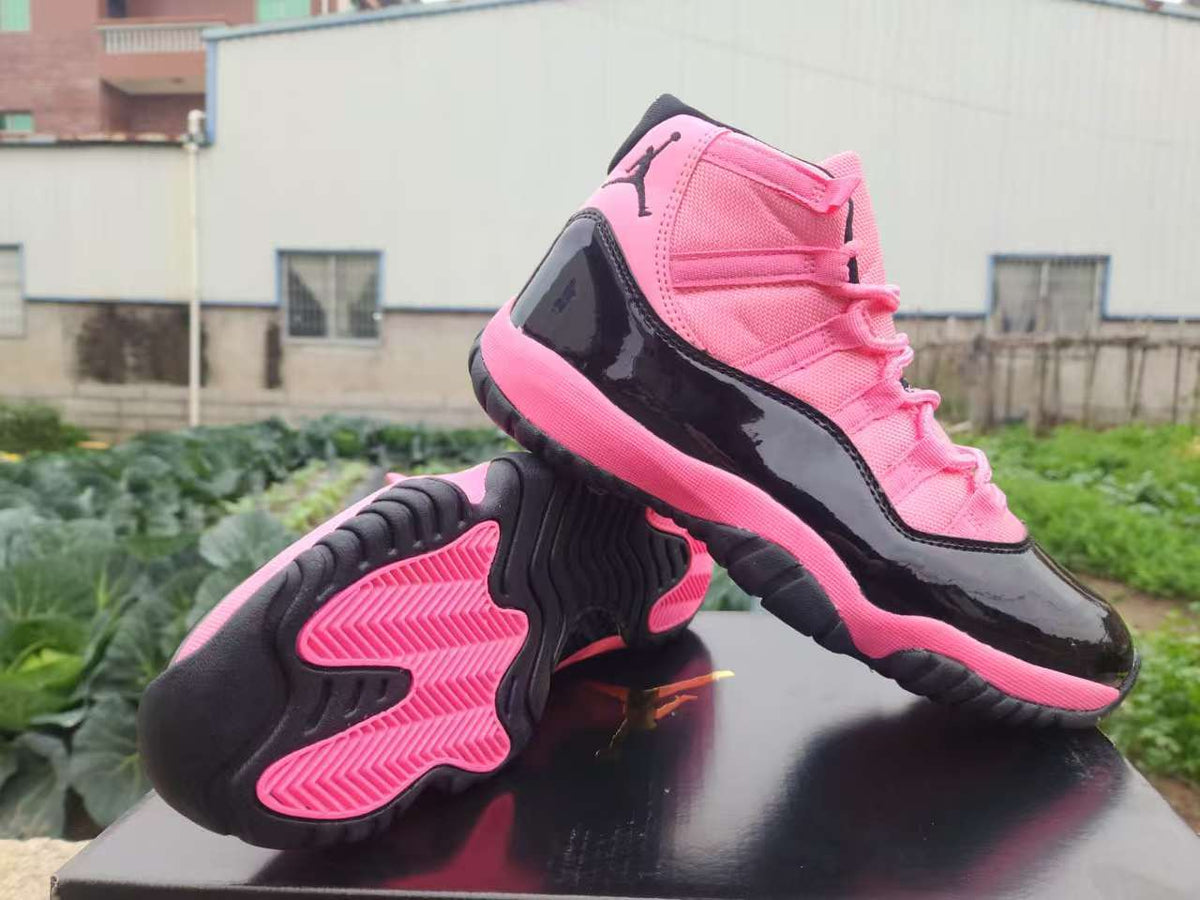 Women's Air Jordan 11 Retro Black / Pink