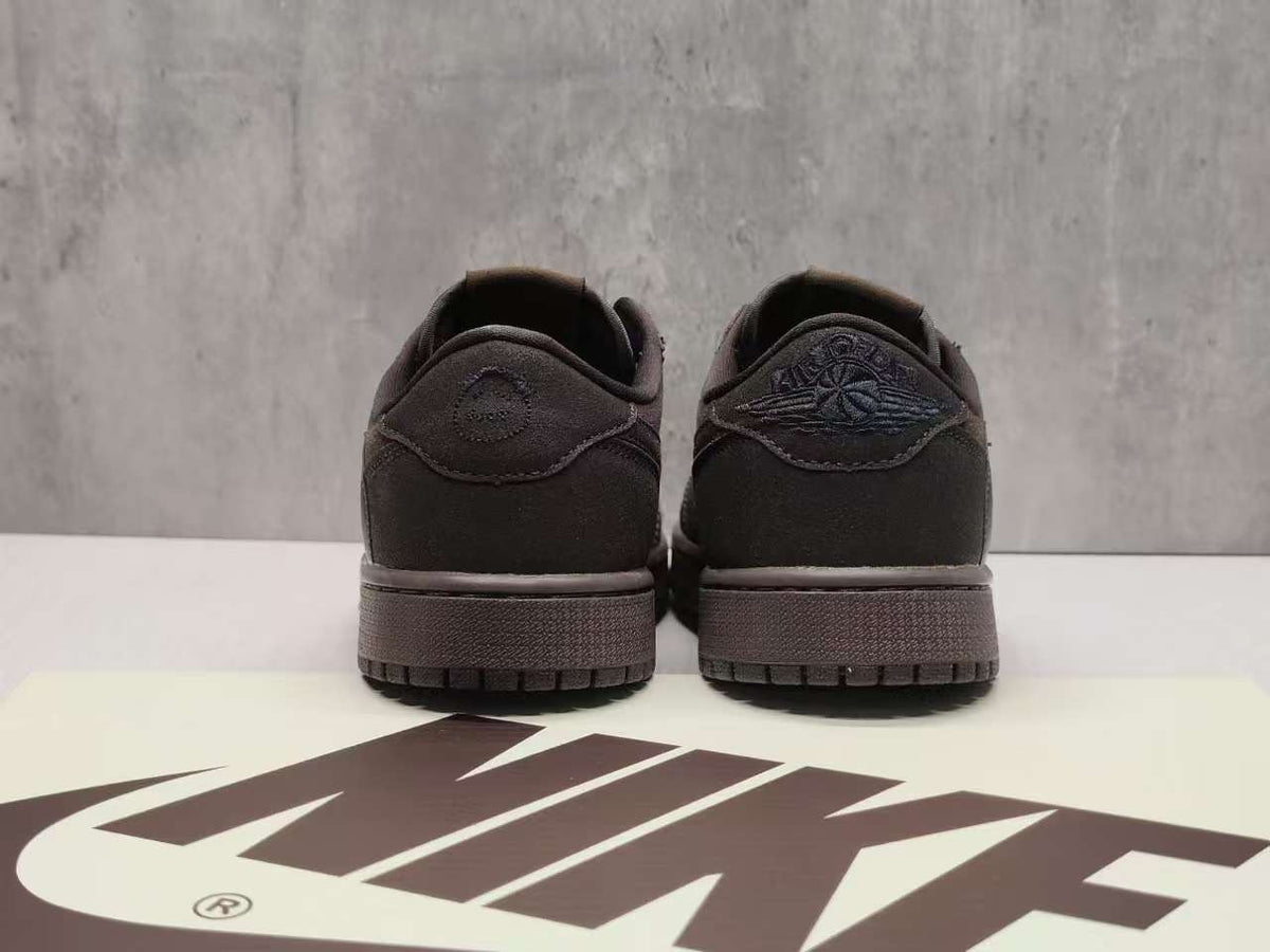 Travis Scott x Air Jordan 1 Low OG SP Dark Brown Reverse Swoosh