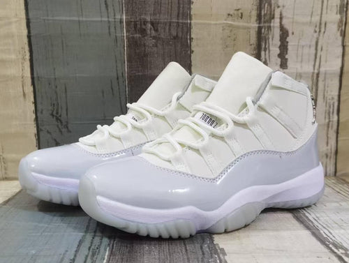 Air Jordan 11 Retro Off-White / Grey