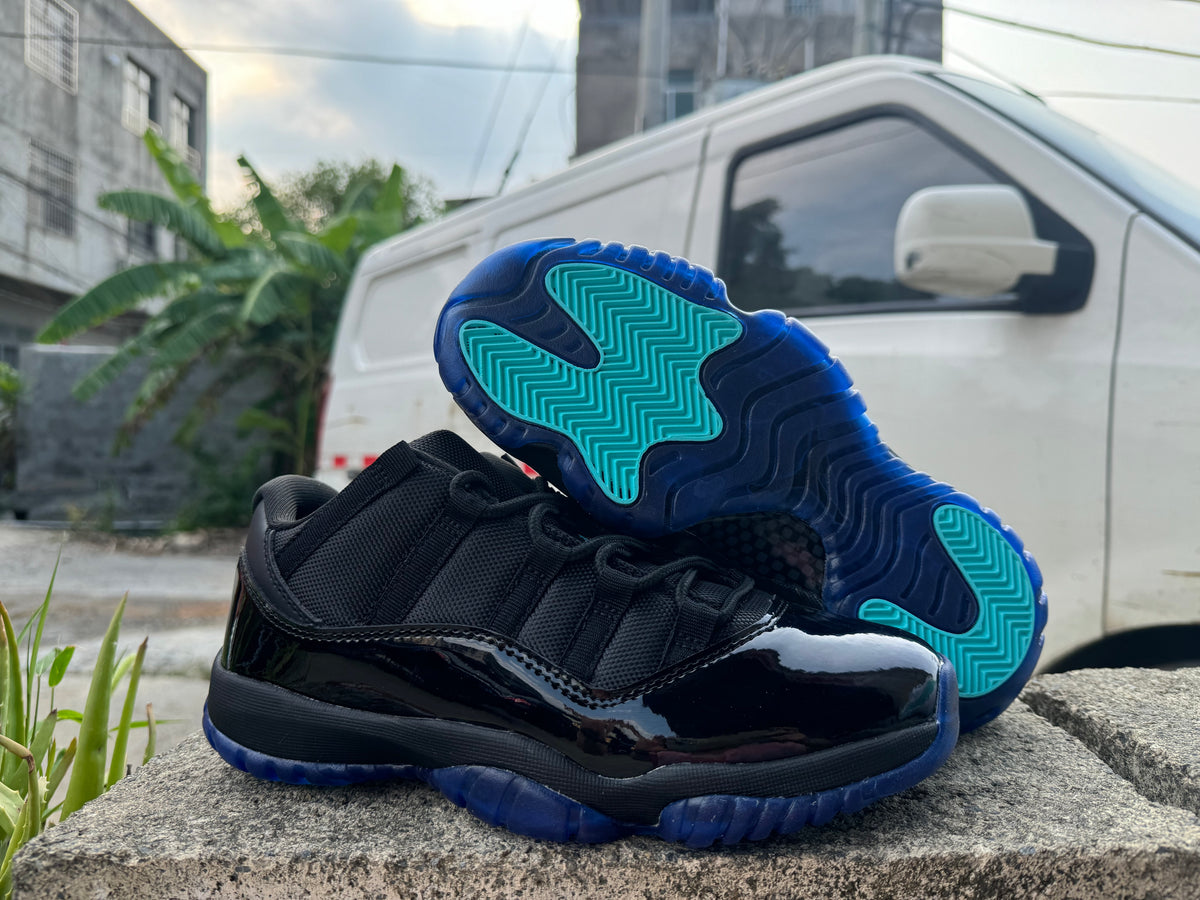 Air Jordan 11 Black Gamma Blue