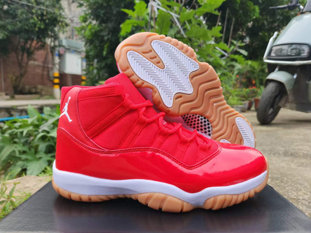 Air Jordan 11 Red