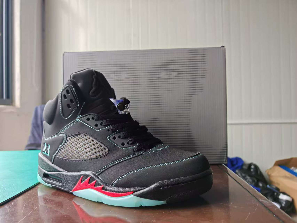 Air Jordan 5 “Halloween”