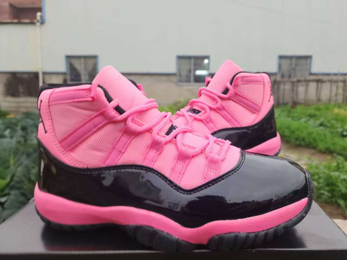 Women's Air Jordan 11 Retro Black / Pink